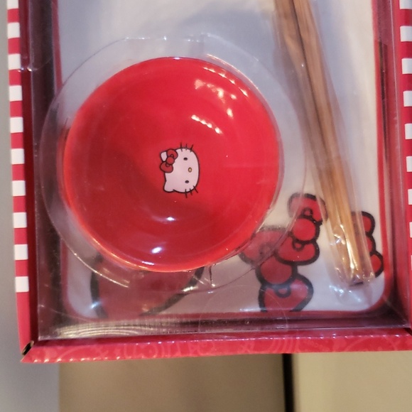 Hello Kitty Ceramic Sushi Plate Set NWT - Picture 2 of 7